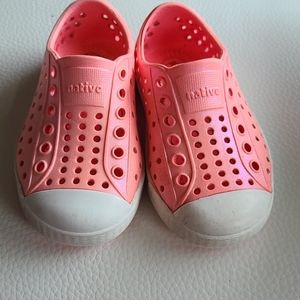 Native Jefferson in Shimmery Pink